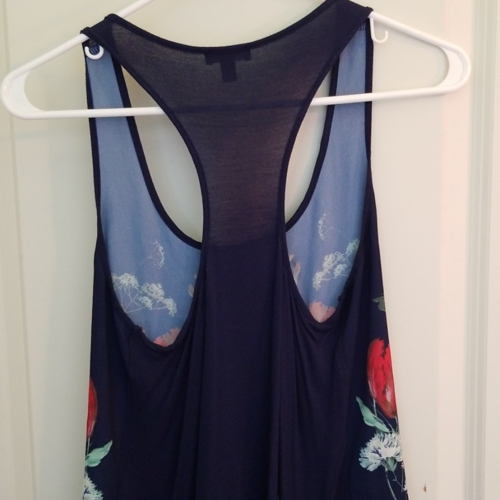 Express Racerback Tank Size XS - Picture 4 of 4